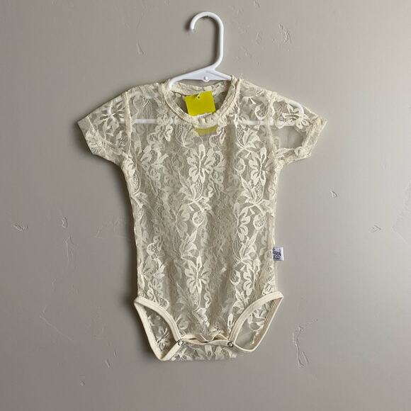 NWT Andee Lew 12-18m Short Sleeved Cream Lace Bodysuit - Picture 3 of 3